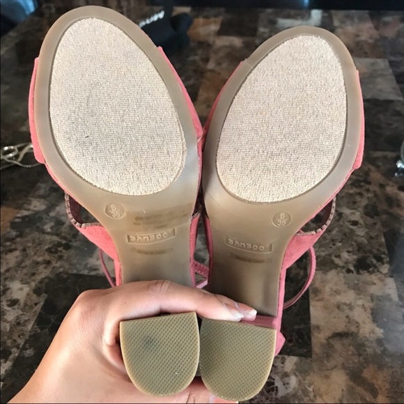 Heels - Picture 3 of 4